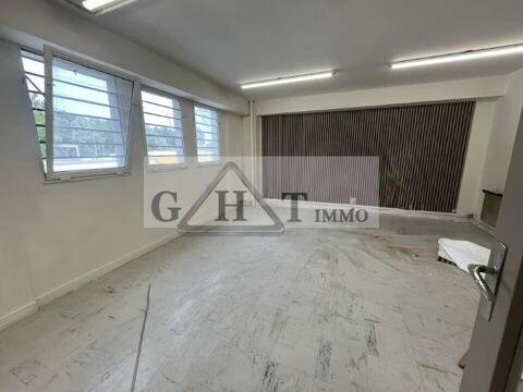   ENTREPÔT DE 2069 M² À LOUER À GONESSE 