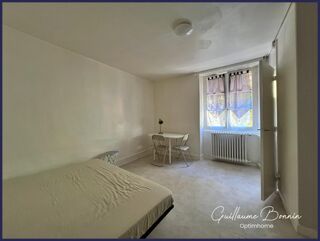  Immeuble à vendre 15 + pièces 422 m²