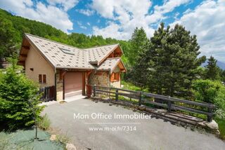 Vente Maison Référence : 7314-MBE - Chalet Lombard Type 5 avec Sauna/Jacuzzi + Garage Saint chaffrey