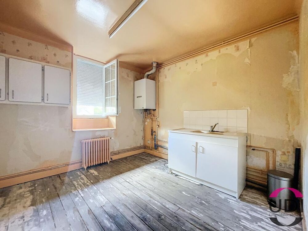 Vente Appartement Appartement à rénover situé au 2 ème étage et ses greniers Gueret