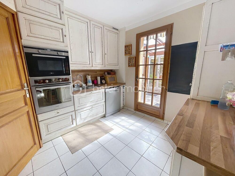 MAISON FAMILIALE