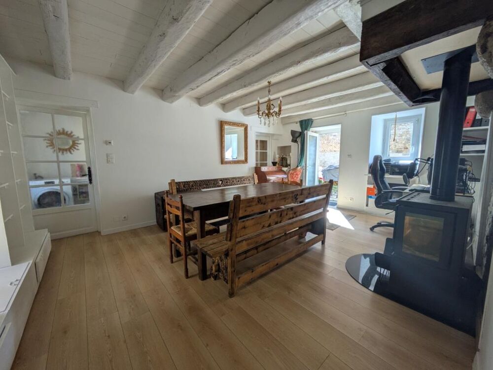 MAISON EN PIERRE AVEC FORT POTENTIEL - 173m -3 CHAMBRES +2 MEZZANINES