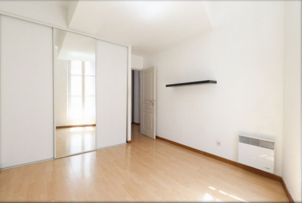 Vente Appartement Dpt Bouches du Rhône (13), à vendre MARSEILLE 1er ARRONDISSEMENT appartement T3 de 60 m² Marseille 1