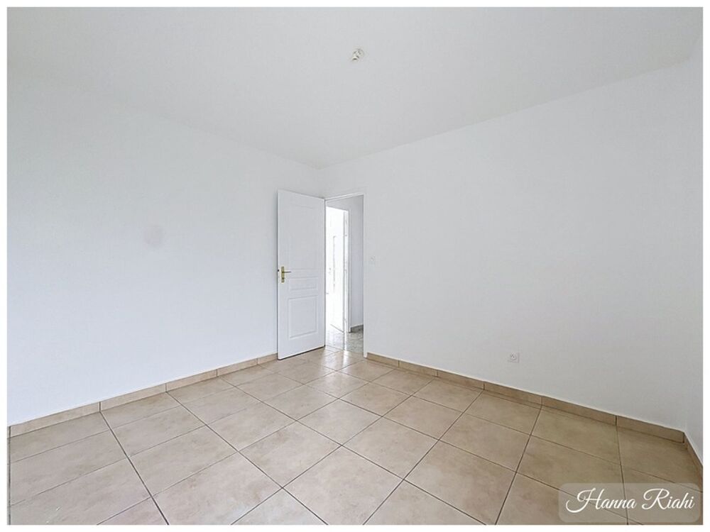 Vente Maison Maison à vendre 4 pièces BAIE MAHAULT (971) Baie mahault