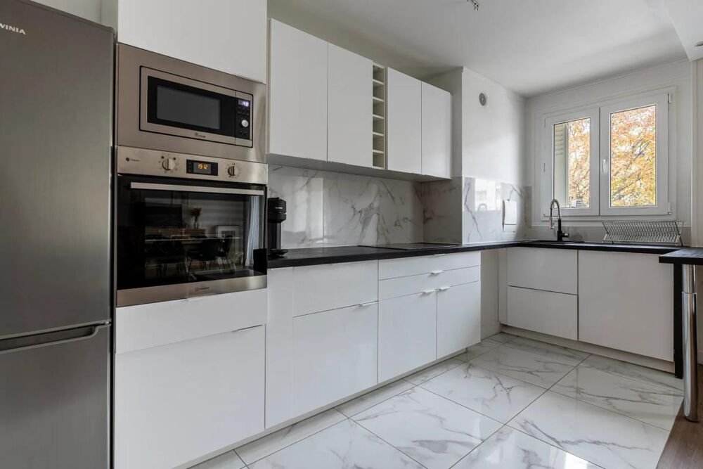 Vente Appartement Lumineux 4 pièces 95m² avec parking - Paris Paris 10
