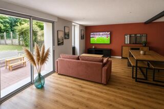  Propriété/château à vendre 8 pièces 156 m²