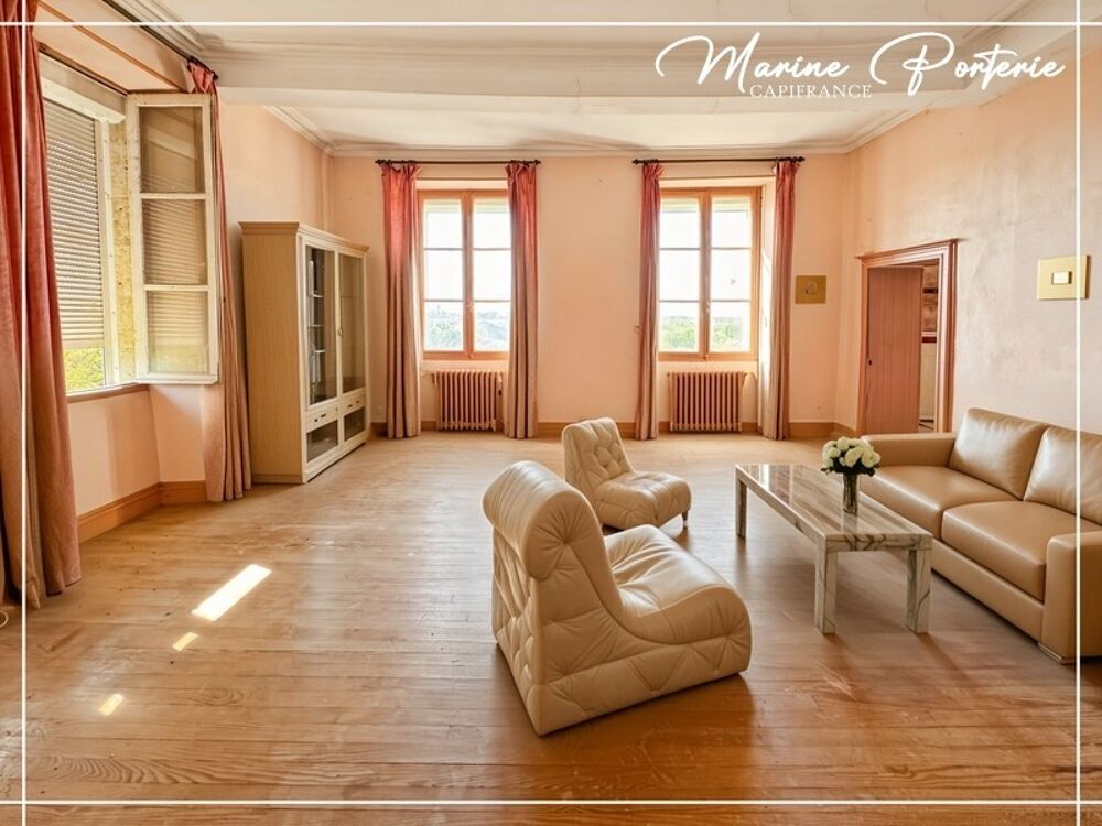 Maison de maître à révéler au coeur de Jegun  charme, volumes et cachet exceptionnel