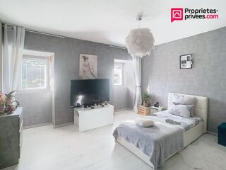  Maison  vendre 15 + pices 245 m