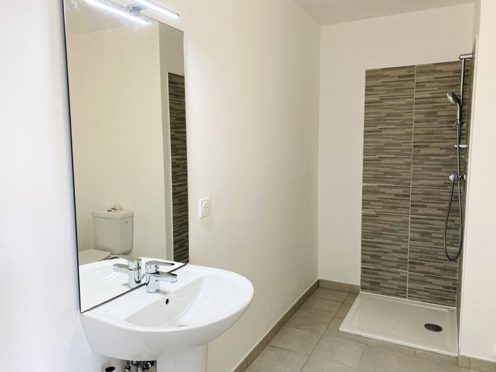 T2 avec parking à LIMAY