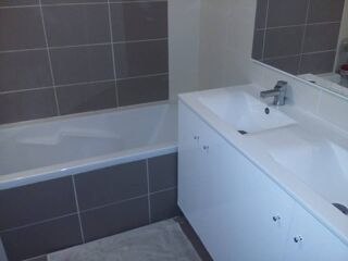  Appartement à louer 3 pièces 64 m² Sainte luce sur loire