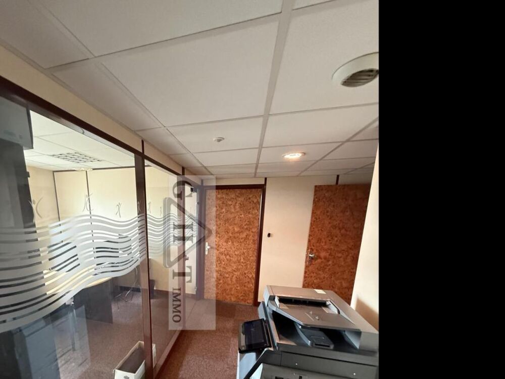   Bureaux 1091m2 à vendre SAINT-OUEN Saint ouen sur seine