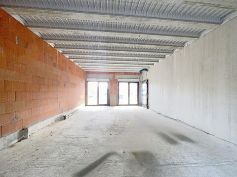   A SAINT JEAN D'ILLAC - Local neuf de 59 m² 