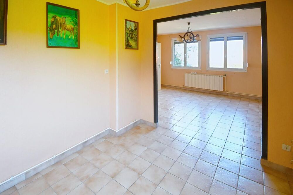 Vente Maison MAISON INDIVIDUELLE AU CALME – 3 CHAMBRES – GARAGE – TERRAIN 6 ARES Beuveille