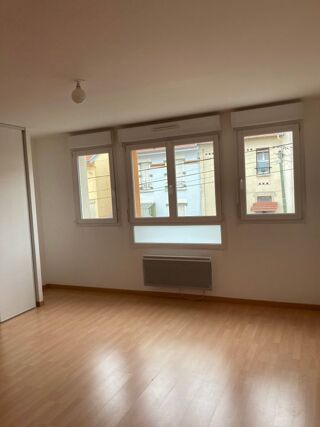  Appartement à louer 2 pièces 40 m²