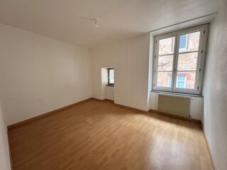  Appartement à louer 3 pièces 65 m²