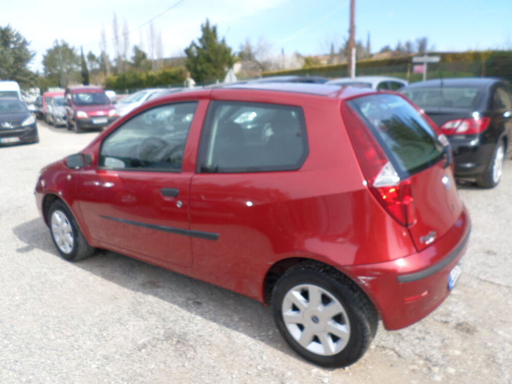 Punto 1,3 16v 70cv multijet Cult II 2006 occasion 13510 &Eacute;guilles