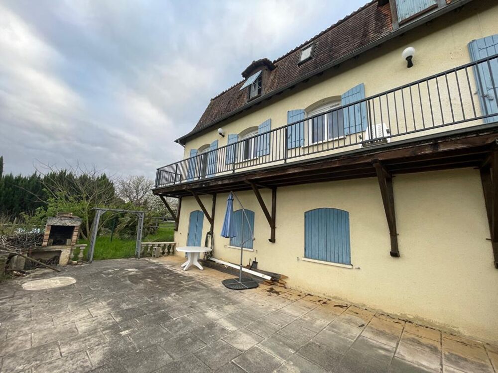 Maison traditionnelle 7 pièce(s) 238 m2
