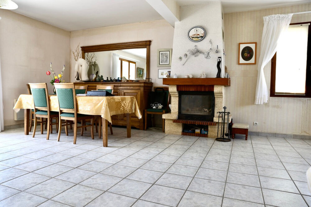 Maison à vendre à BEZANNES (51), 4 chambres + sous sol complet sur une parcelle de 743m2 arborée