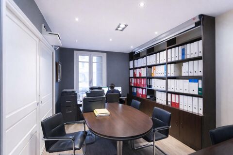 Vente Local 100m2 proche m&eacute;tro Porte de Clichy, face au palais de justice, id&eacute;al profession lib&eacute;ral 840000 75017 Paris