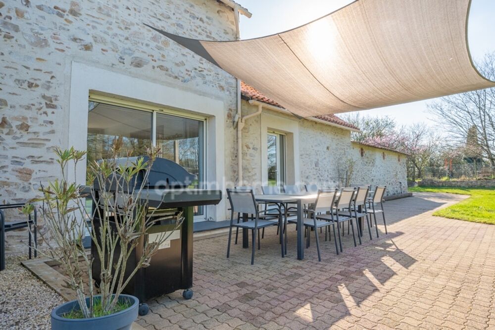 Vente Propriété/Château 49360 Les Cerqueux – Authentique longère de 235 m², calme absolu, grands volumes et potentiel gîte près de Cholet Maulevrier
