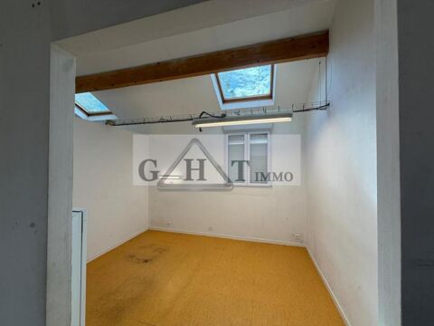   Local commercial de 220 m² à louer à ECOUEN 
