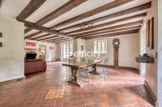  Propriété/château à vendre 8 pièces 270 m²