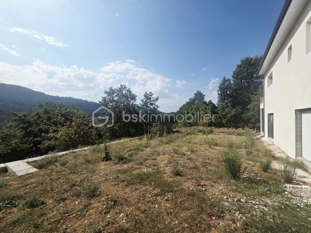 Vente Maison Maison d'environ 90 m² à Vesseaux Vesseaux