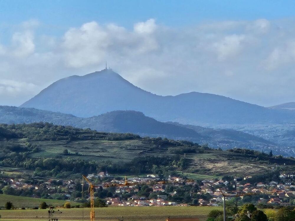 Vente Terrain Terrain à vendre de 768,00 m² LE CENDRE (63) Le cendre