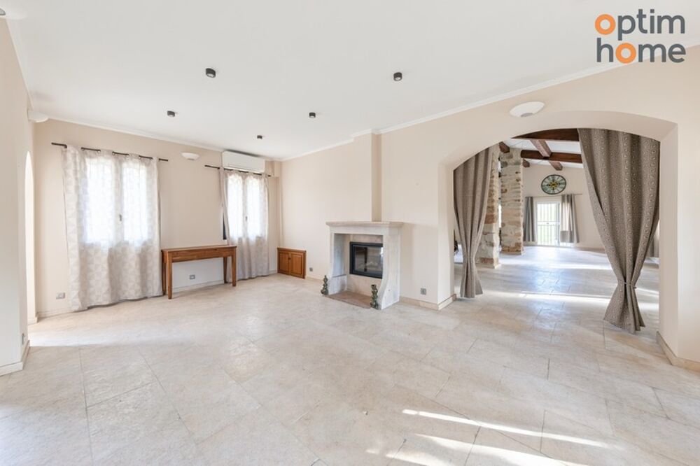 Bien rare à Aix-en-Provence  Mas 277 m² avec piscine sur 7 880 m² de terrain