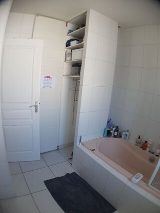  Appartement à louer 2 pièces 60 m²