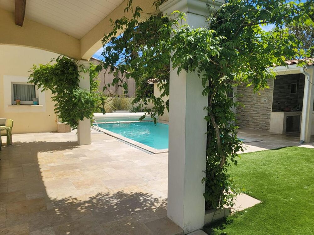 Villa 6 pièce(s) 155 m2 4 chambres + STUDIO