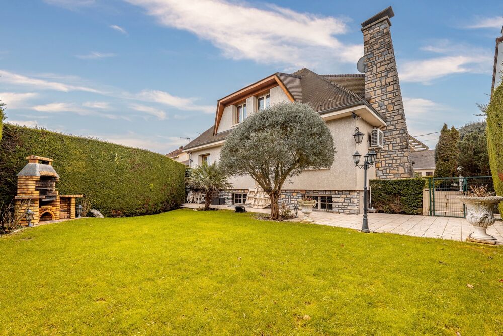 Maison 7 pièces 230 m² · à Paray Vieille Poste · 230 m² · 675 000 €