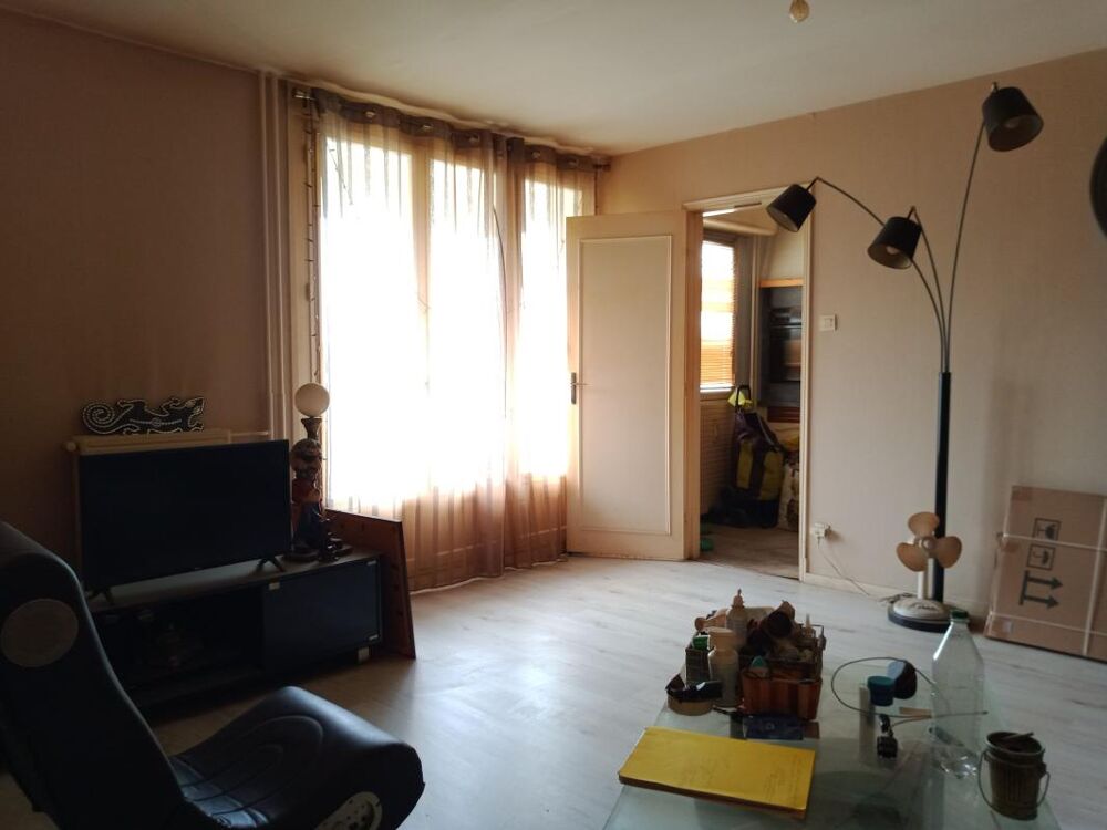 Appartement À Vendre - Type 4 - 82M2 - Ascenseur - Balcon/terrasse - Cave - Espaces verts