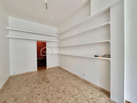   *** SOUS COMPROMIS *** CESSION DE DROIT AU BAIL - local de 24,45 m2 - RUE PAUL BERT - LES PUCES 