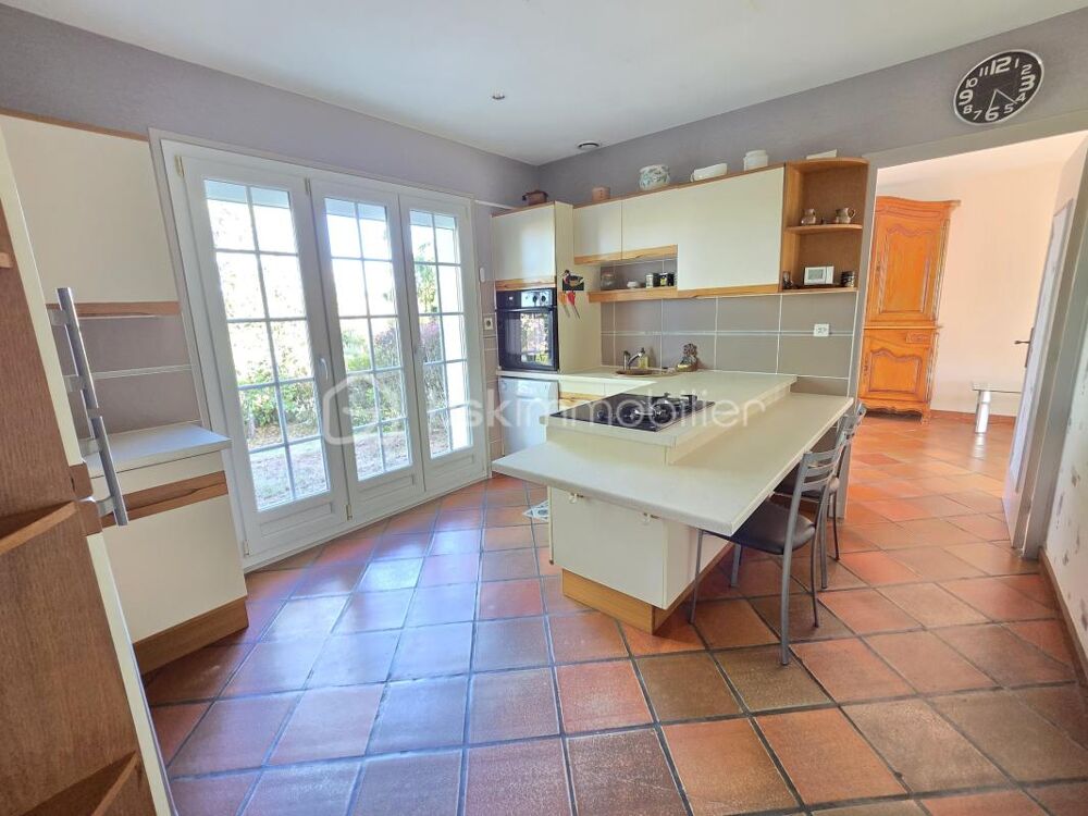 Vente Maison Pavillon sur sous-sol de 168 m² à Saint-Léger-des-Vignes Saint leger des vignes