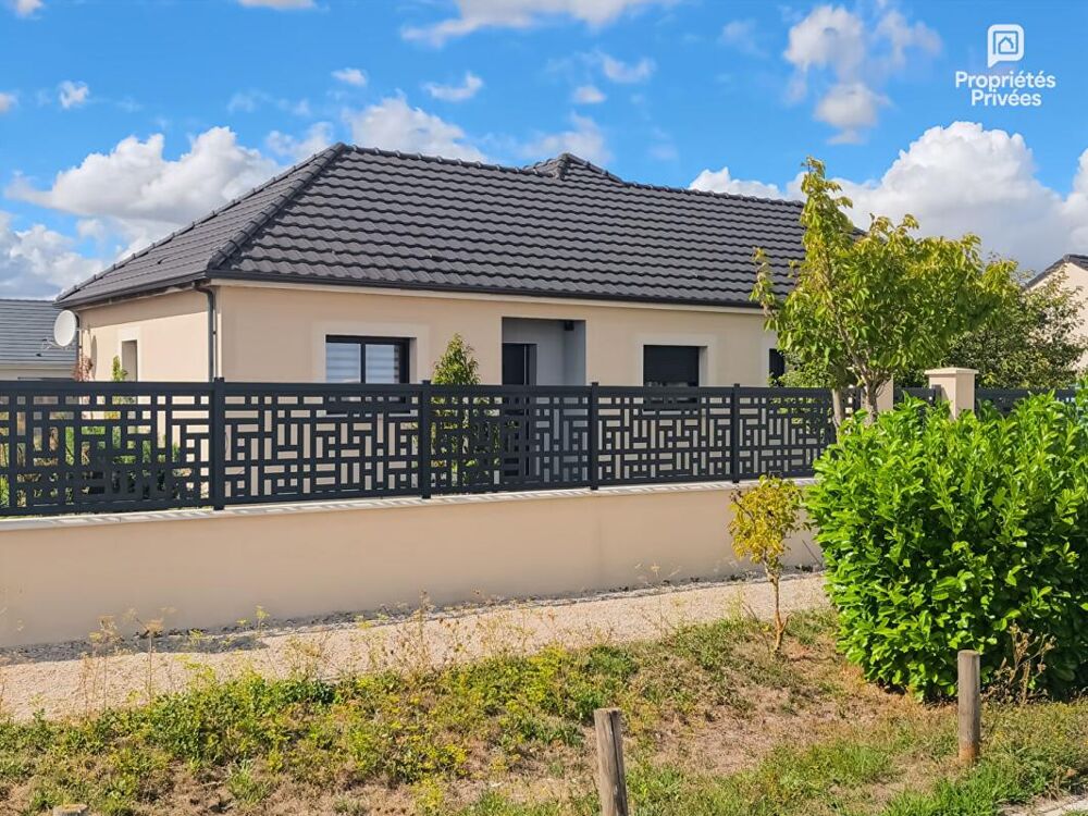 Maison plain pied Pars Les Romilly, trois chambres, bureau, garage, terrain