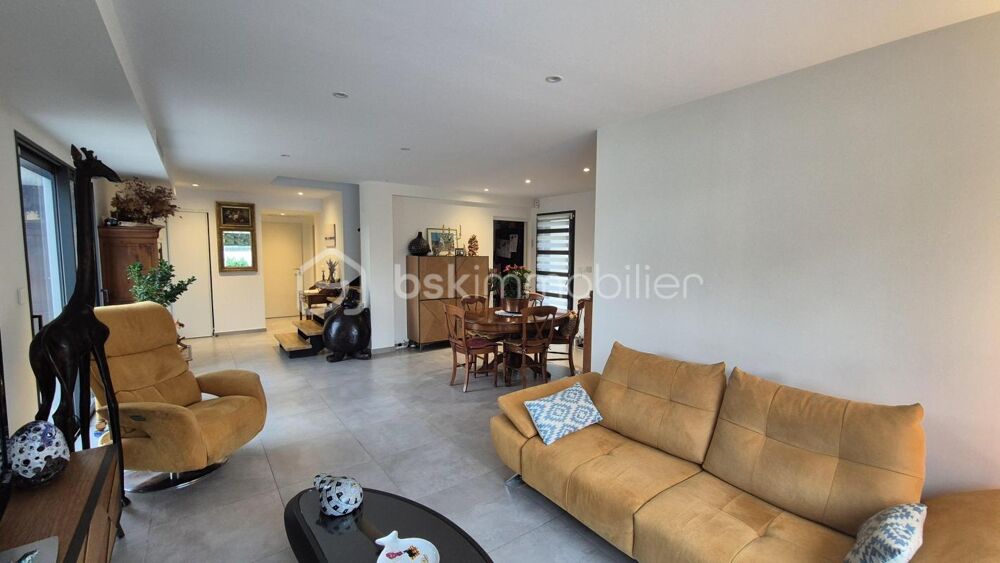 A VENDRE VILLA RECENTE TROIS FACES DE 108M² SUR TERRAIN DE 300M² EN IMPASSE A SAINT CYPRIEN PLAGE - PROCHE DU PORT - TROIS CHAMB