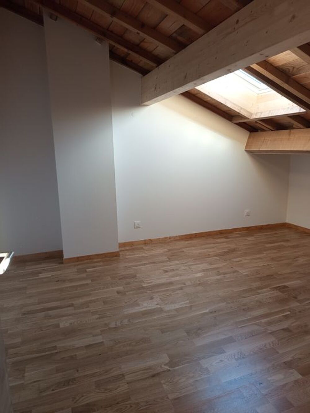 Location Appartement Appartement de 82m2 à louer sur Saint-Jean-le-Vieux Saint jean le vieux