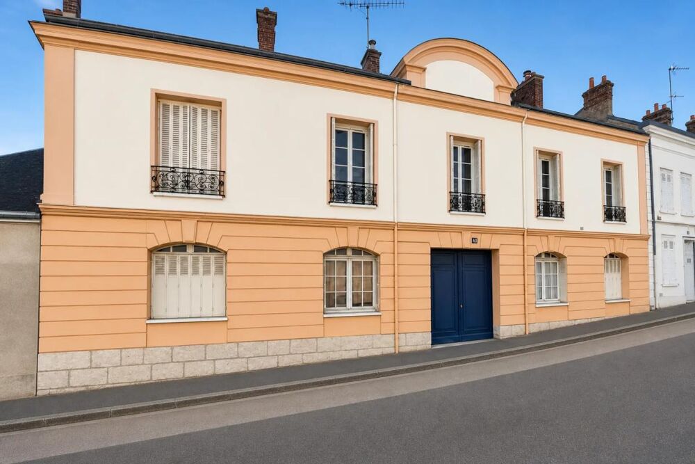 Maison de 11 pièces de 255 m² à Chartres