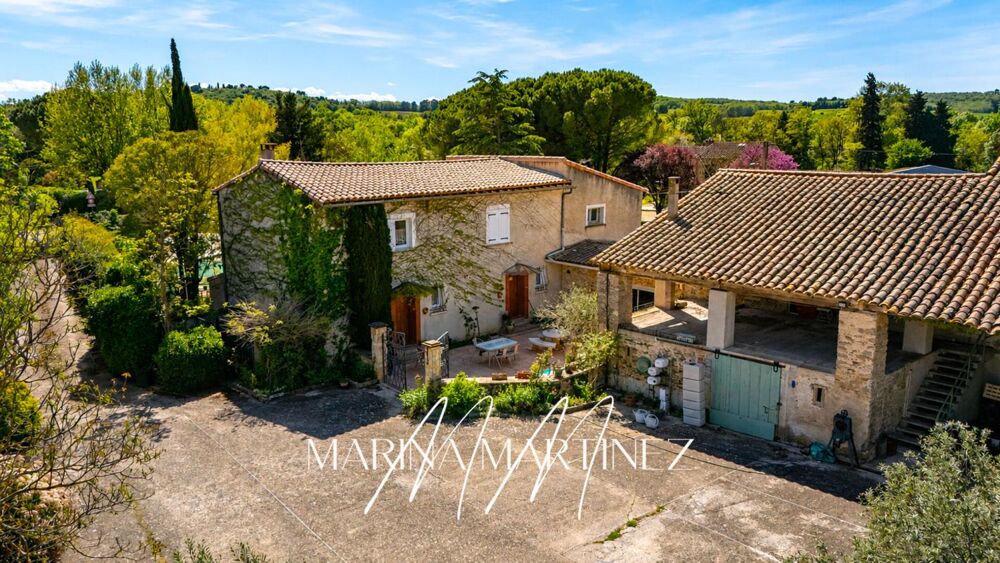 Domaine de caractère rénové avec gîte indépendant, piscine couverte et terrain constructible