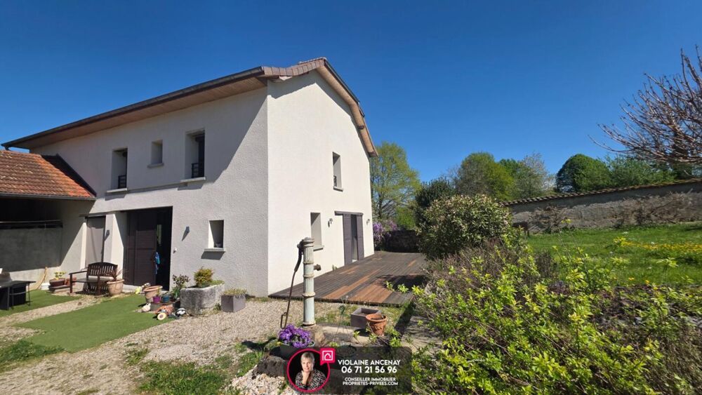 Maison Dauphinoise rénovée (2 logements + grange et tres grand terrain)