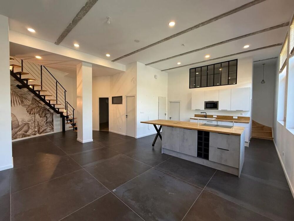 Vente Loft Loft de 7 pièces de 153 m² situé à Tourcoing Tourcoing