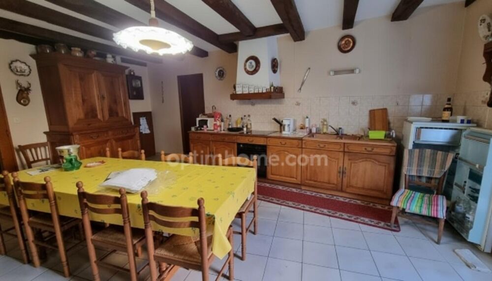 Vente Maison Bel ensemble immobilier de caractère - deux maisons, grange et dépendances sur 2 213 m² Petit village du nord de la Haute-Vienne Darnac