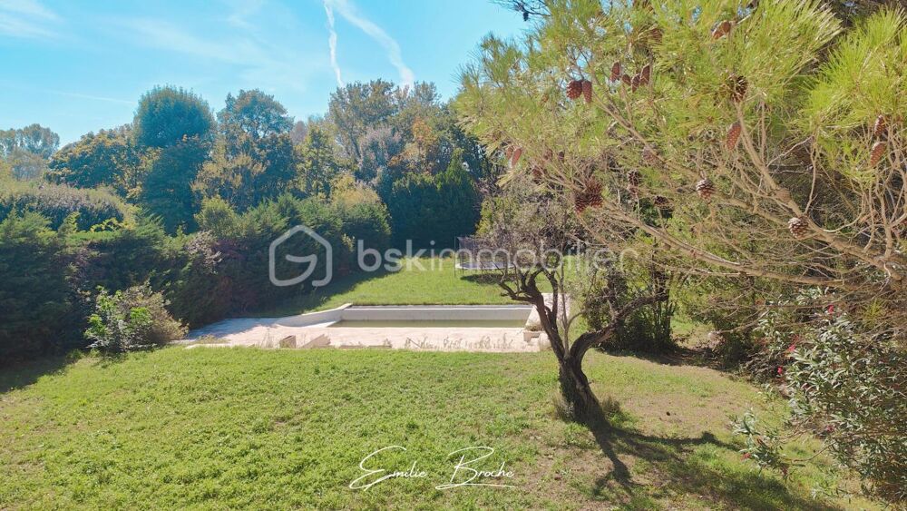 Vente Maison Maison facade pierre avec parc et piscine à Montélimar 240m2 - quartier Bas Géry Montelimar