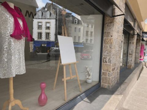   LOCAL COMMERCIAL À VENDRE – EMPLACEMENT N°1 À AURAY 