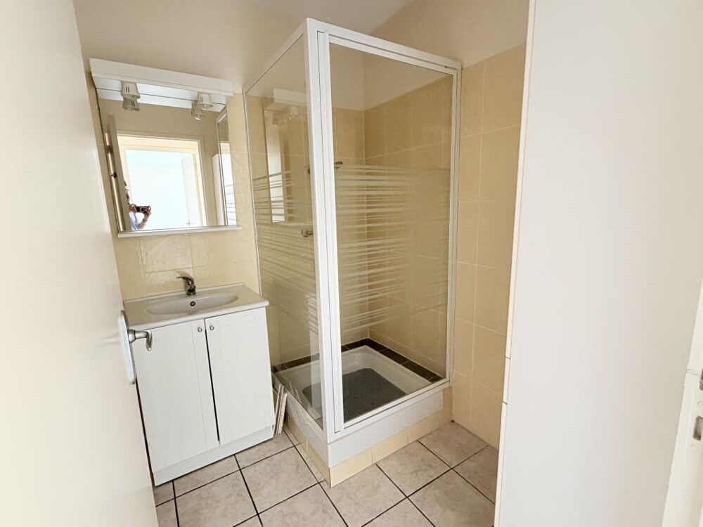 A LOUER T2 AU 2ème ETAGE DANS RESIDENCE AU TOUR DE VILLE