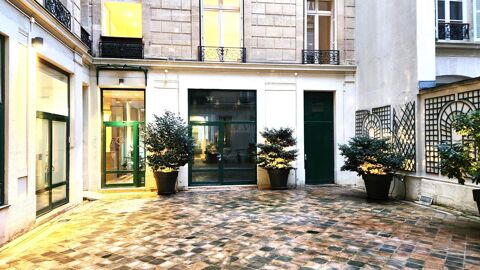 A toute proximité de la place de la Madeleine, un RDC sur cour atypique à louer de 252 m² 11844 75008 Paris