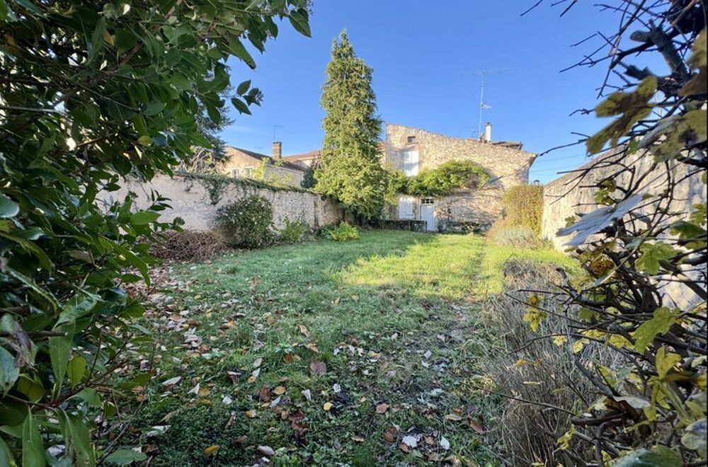 Maison de caractère du XIXe siècle (1850) sur une parcelle de 466 m² BLAINVILLE SUR L'EAU (54)