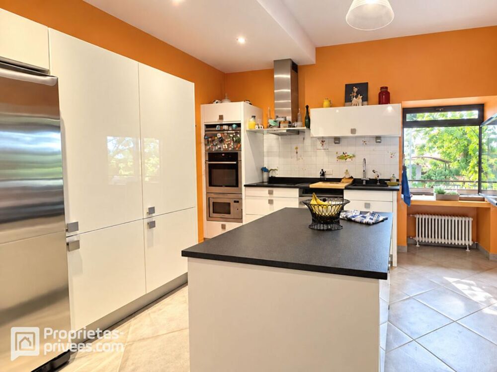 à vendre  Propriété/château Bollène (84500)