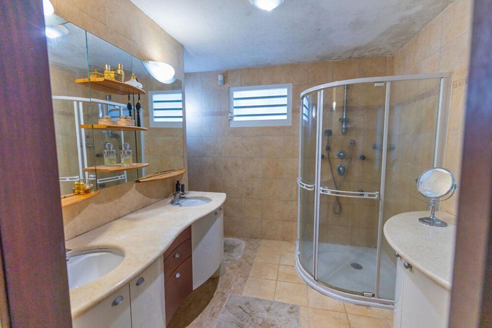 à vendre  Maison Petit-Bourg (97170)